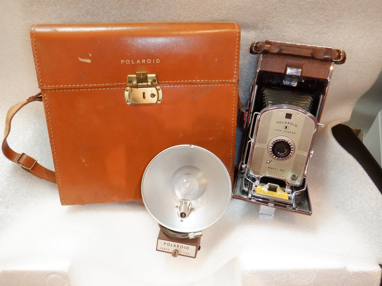 Polaroid Model 95A with box & flash